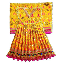 Load image into Gallery viewer, Radha Krishan _Poshak_ for Idol Height 18" Inch's /1.5 feet - Size No. 3