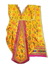 Load image into Gallery viewer, Radha Krishan _Poshak_ for Idol Height- 24" Inch's/2 ft feet - Size No. 4