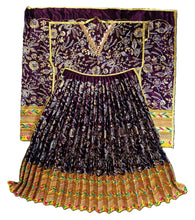 Load image into Gallery viewer, Radha Krishan _Poshak_ for Idol Height 4 feet/48" Inch's - Size No. 8