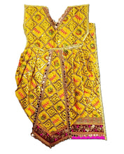 Load image into Gallery viewer, Radha Krishan _Poshak_ for Size No. 5 - for Height- 30" Inch/2.5 ft feet