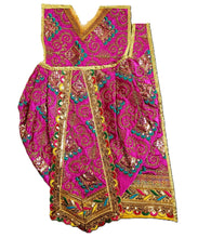 Load image into Gallery viewer, Radha Krishan _Poshak_ for Idol Height- 24" Inch's/2 ft feet - Size No. 4