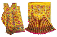Load image into Gallery viewer, Radha Krishan _Poshak_ for Idol Height 18" Inch's /1.5 feet - Size No. 3