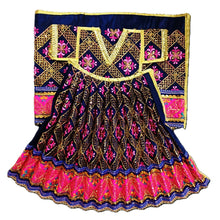 Load image into Gallery viewer, Radha Krishan _Poshak_ for Idol Height- 24" Inch's/2 ft feet - Size No. 4